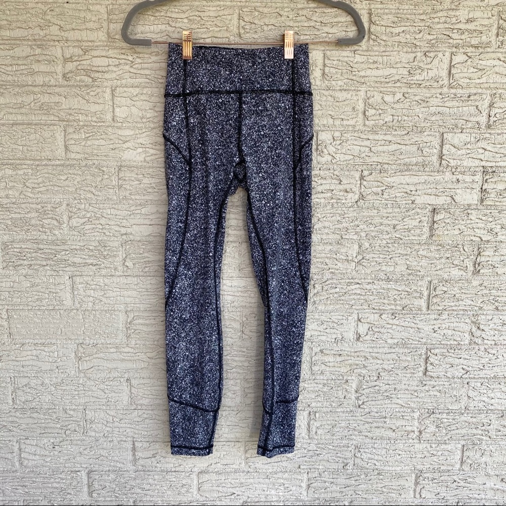 Lululemon In Movement Tight - Picture 4 of 8